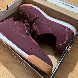 Burgundy Fila Mezando Women’s